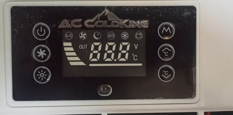 کولر درجا سرد و گرم سقفی و حرکت 24 ولت 3800 وات کولدکینگ ac coldking کمپرسور اسکرول میتسوبیشی مخصوص مناطق گرمسیر