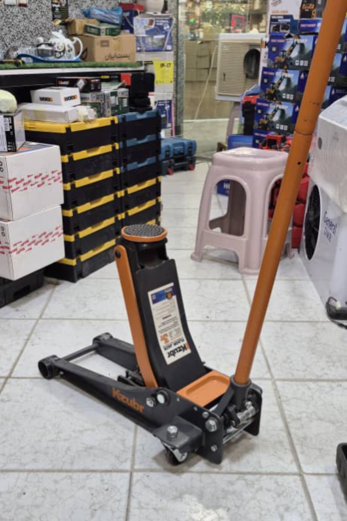 جک سوسماری ۵ تن زوبر (Kzubr) چرخ‌دار – هیدرولیکی قدرتمند و ایمن