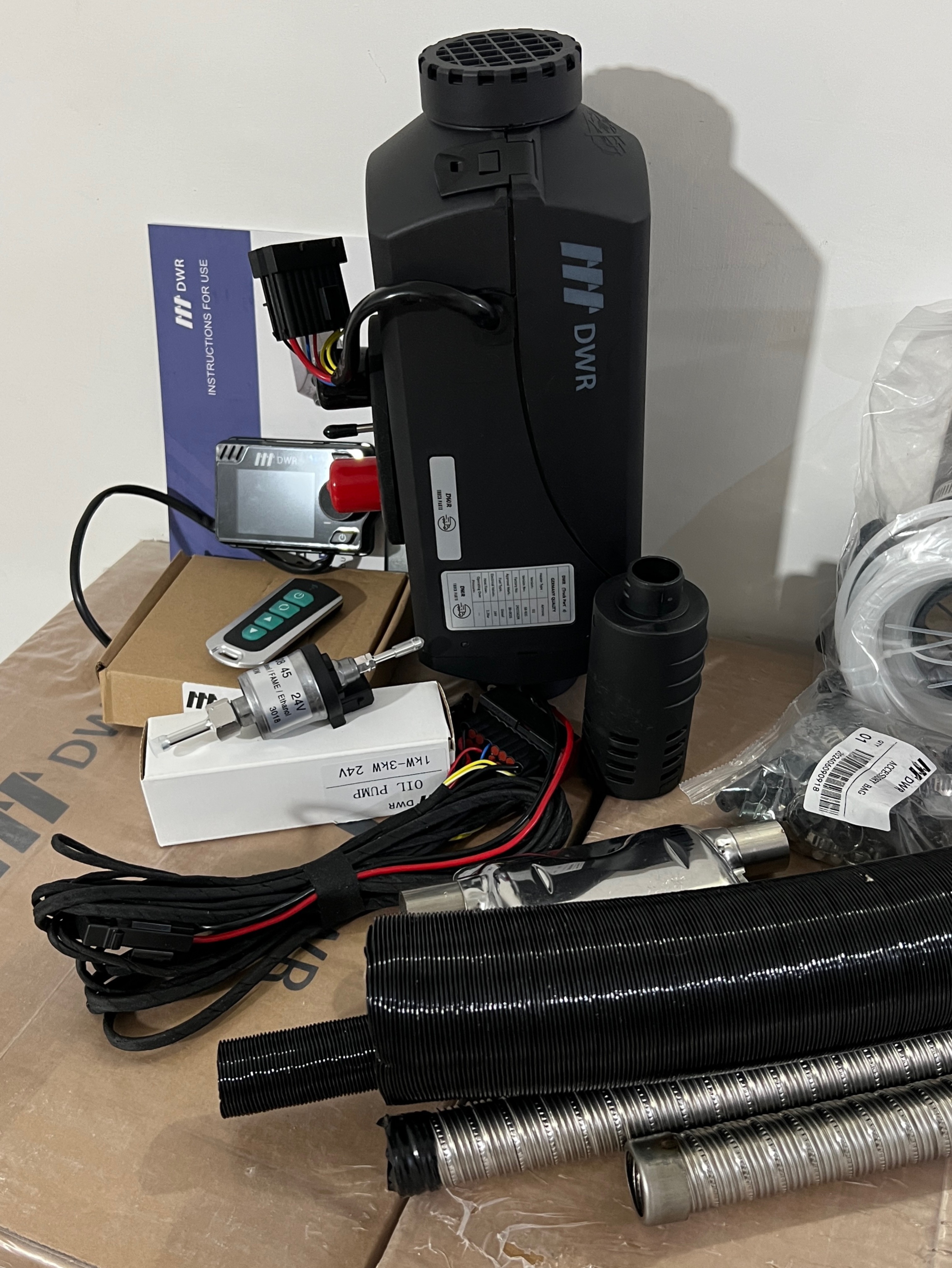 بخاری درجا ۱۲ ولت و حرکت ابرش باخر تکنولوژی المان سفارش پاریس برند DWR مدل D2