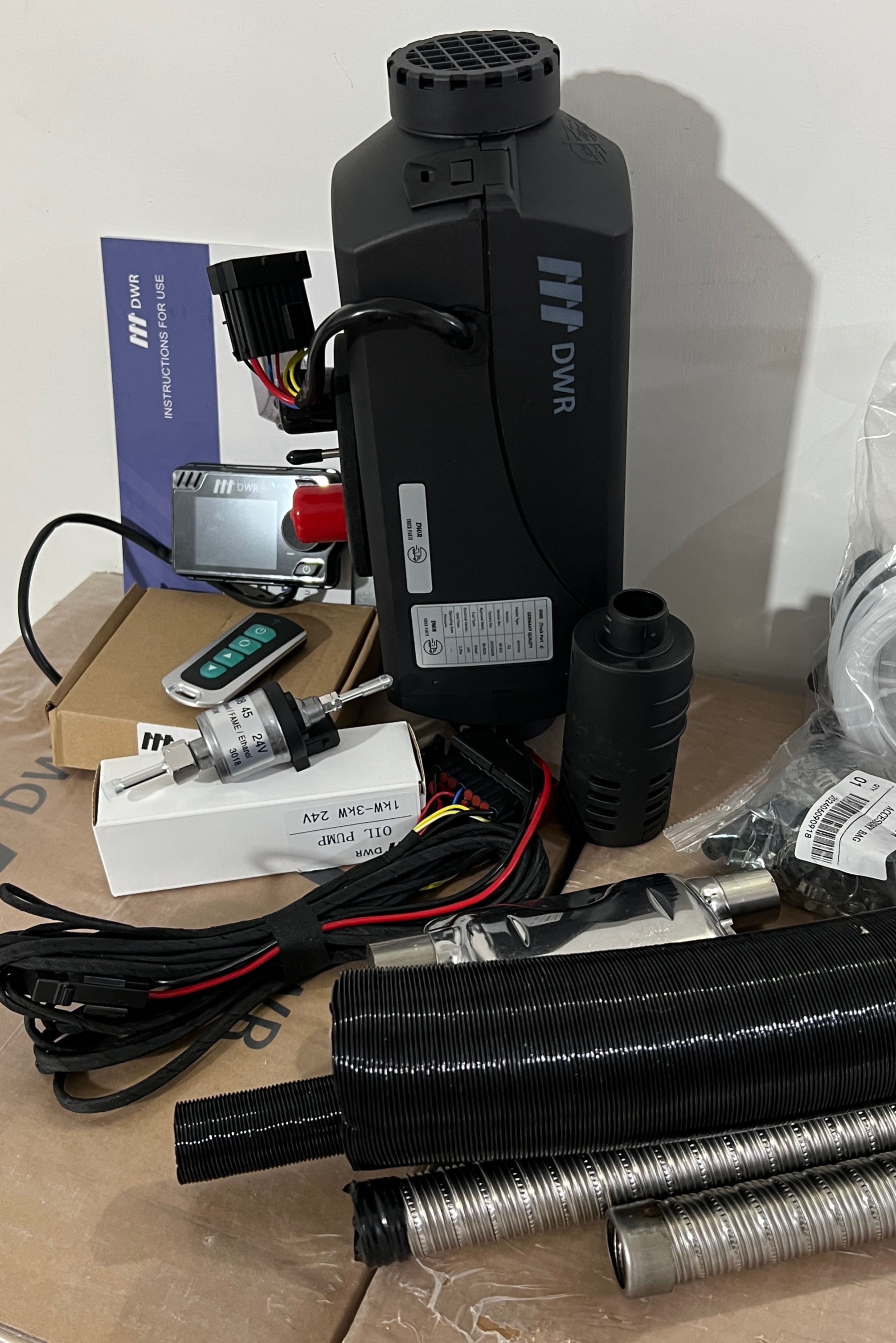 بخاری درجا ۱۲ ولت و حرکت ابرش باخر تکنولوژی المان سفارش پاریس برند DWR مدل D2